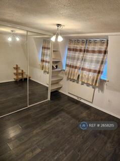 Bedroom 1 (2nd Floor)