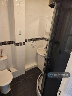 Bedroom 1 En-Suite Bathroom (2nd Floor)