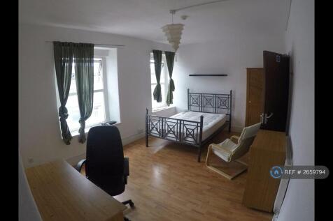 Bedroom 4 Master (Front)
