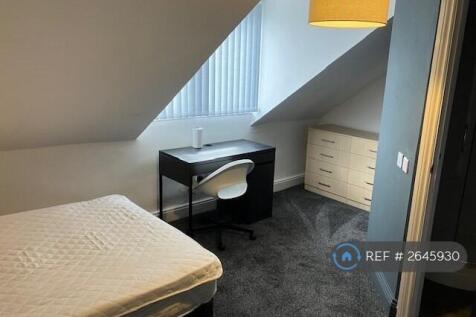 Top Floor En-Suite Bedroom