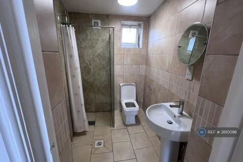 Shared Bathroom - Flat 1