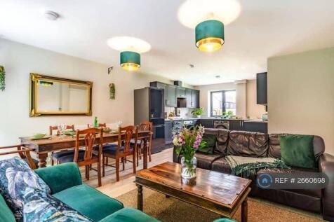 Living Area 2