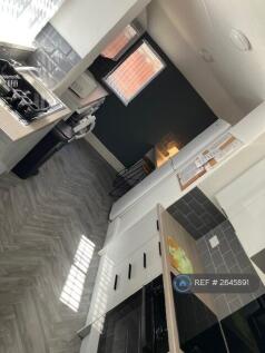 Fully Fitted Kitchen