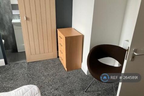 En-Suite Bedroom