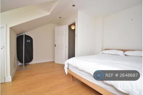 3rd (Top-Floor) Double Bedroom