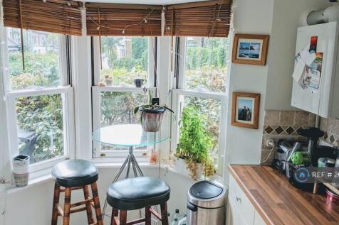 Kitchen Bay Window And Breakfast Area