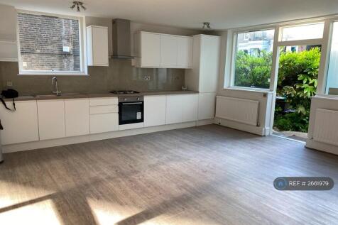 Open Plan Kitchen / Living Area
