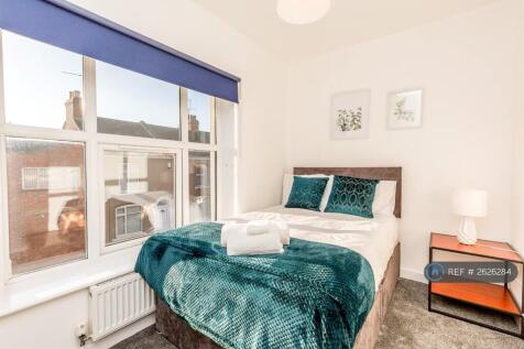 Northamptonservicedapartment Selfcatering Shortlet