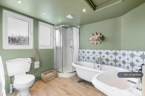 Upstairs Bathroom