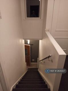 Private Entrance/ Stairs/ Landing