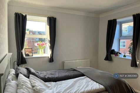 Bedroom With Dual Aspect