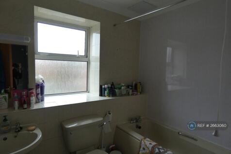 Fully Fitted Bathroom