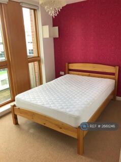 Double Bedroom With En-Suite And Balcony