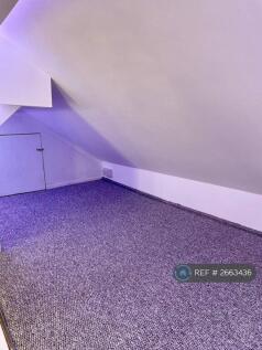 Snug/Storage/Gaming Area 