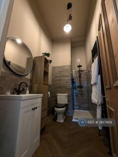 House Bathroom/ Second Bedroom En-Suite