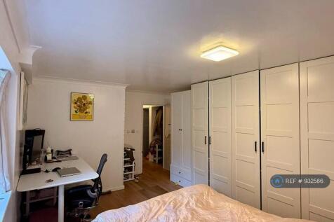 Large Bedroom