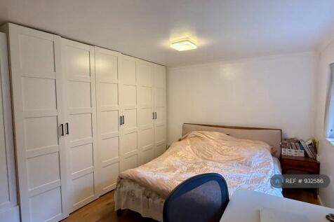 Large Bedroom