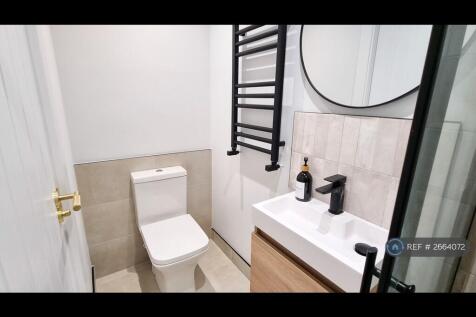Room 3 - Ensuite 