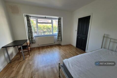 Ground Floor Front Room £1060