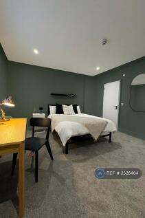 Very Large Rooms - Ensuite &amp; Kitchenettes