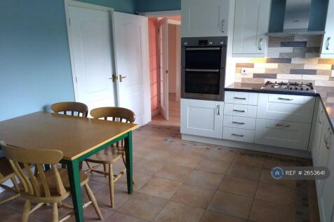 Kitchen (View 2)