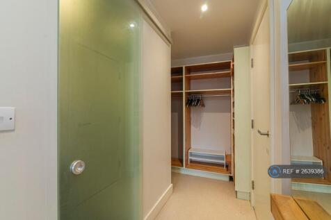 Master Bedroom - Wardrobe