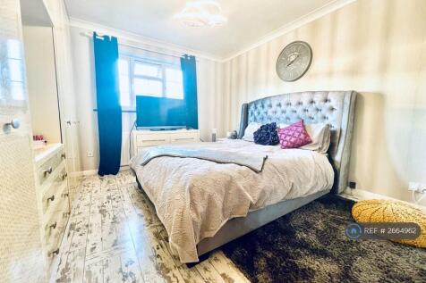 Bedroom 1 (Super King Size Bed)