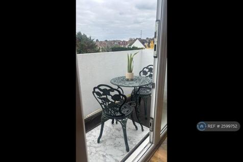 Balcony - Furnished