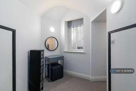 Bedroom 2 - Dressing Area