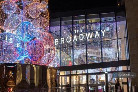 3 Minutes To The Broadway Centre