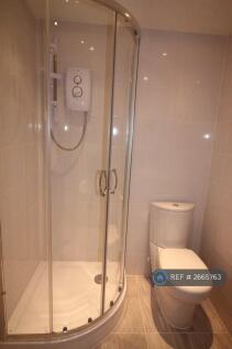 Bedroom 6 - Ensuite