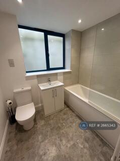 Flat 9 Family Bathroom