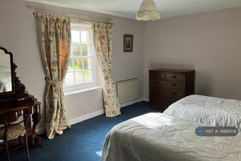 Twin Bedroom