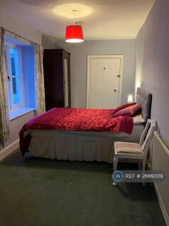Double Bedroom With En-Suite Bathroom