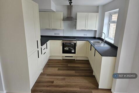 Brand New Kitchen With Integrated Appliances