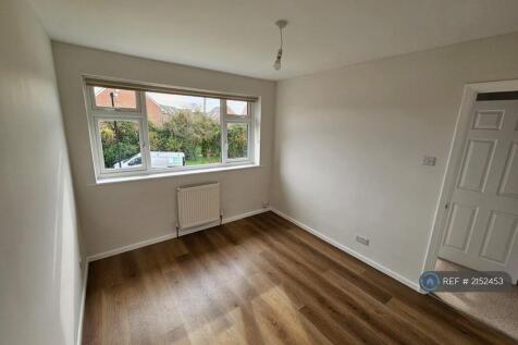 Master Bedroom With Built In Wardrobe