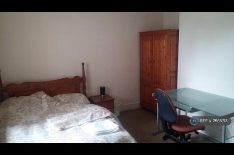 Bedroom 1 Downstairs Back