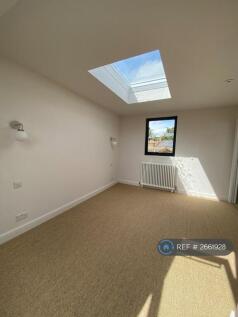 Double Room (3, Small)