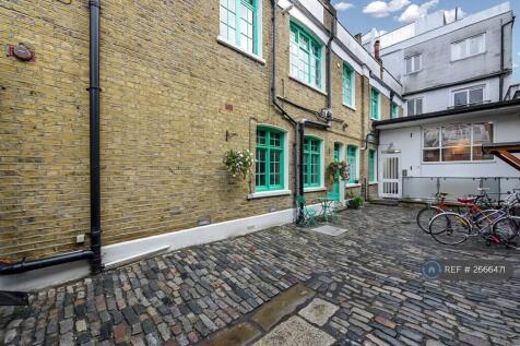 Private Residents Courtyard