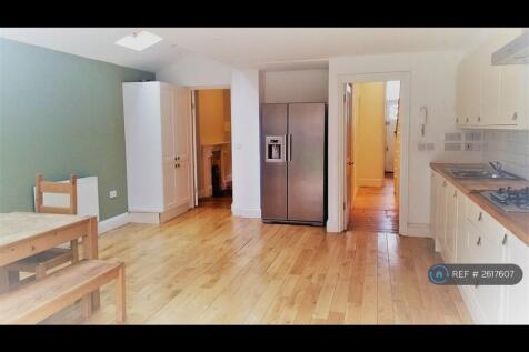 Kitchen 20&#39;2 x 16&#39;2  