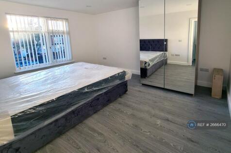 Bedroom 2 - Double Bed