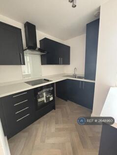 Brand New Kitchen With Fitted Oven, Hob And Hood