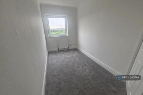 Smaller Bedroom