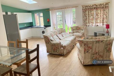 Open Plan Kitchen/ Dining Room And Lounge