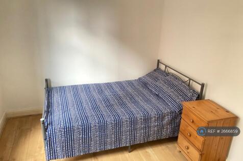 Downstairs Double Bedroom