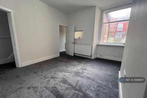 Rear Lounge/Dining Room