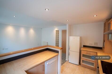Kitchen Towards Lounge