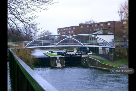 Regents Canal On Doorstep