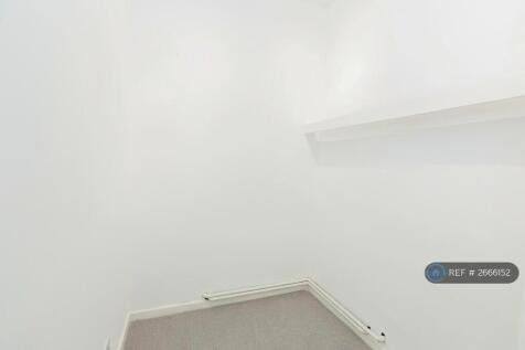 Walk-In Wardrobe