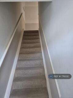 Stairs (Inwards)